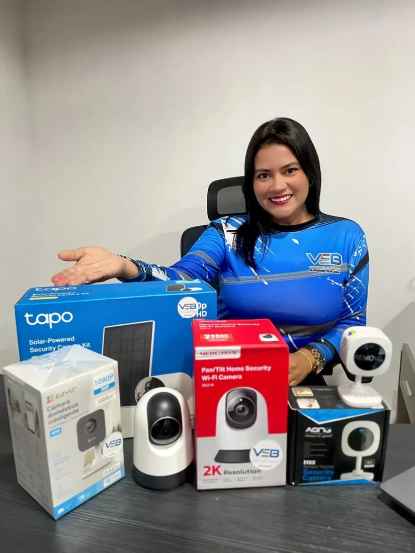 Asesora de VSB junto a cámaras Tapo y Ezviz